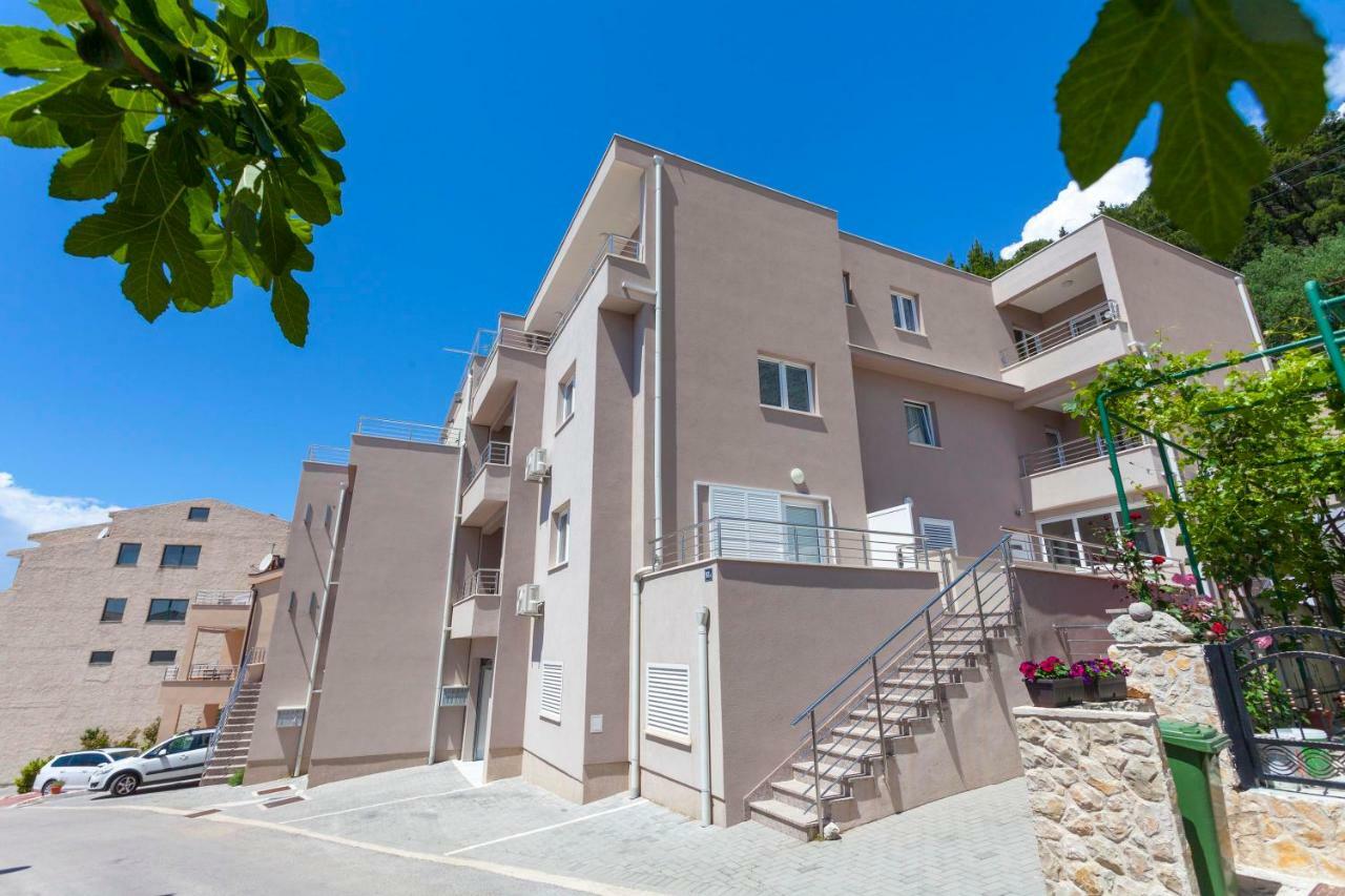 Apartments Dora Makarska Exterior foto